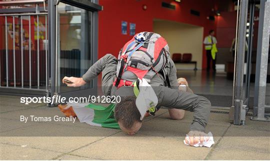 ‘Around the World’ Irish runner arrives home