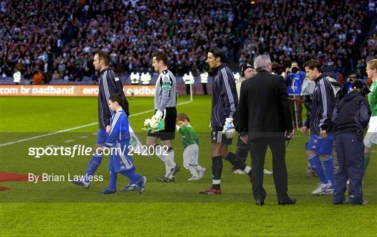 Republic of Ireland Mascots - 2008 European Championship Group D Qualifier