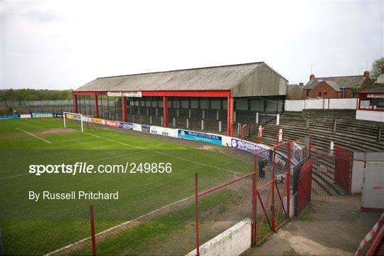 Carnegie Premier League - Cliftonville v Glentoran Carnegie Premier League - Cliftonville v Glentoran