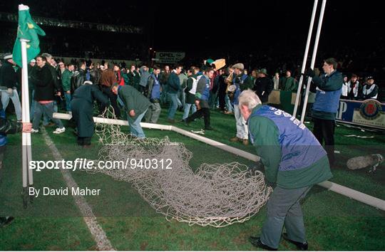 Republic of Ireland v England - International Friendly 1995