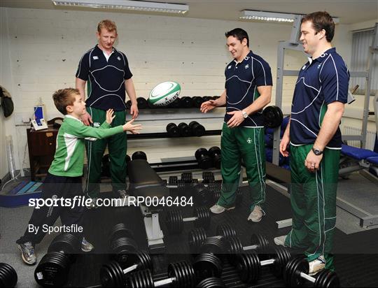 Kellogg's Nutri-Grain Team Mascot Trains with Irish Rugby Team ahead of Ireland v Italy