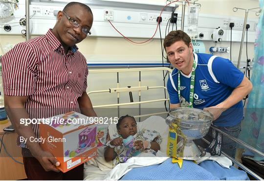 Liffey Wanderers, FAI Junior Cup Winning Team, visit Temple Street Hospital