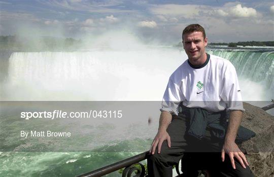 Ireland Rugby Players Visit Niagara Fall