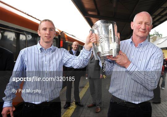 Kilkenny Team bring the Liam McCarthy home
