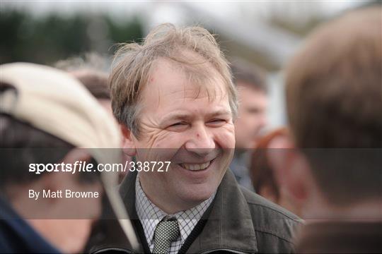 Horse Racing from Naas