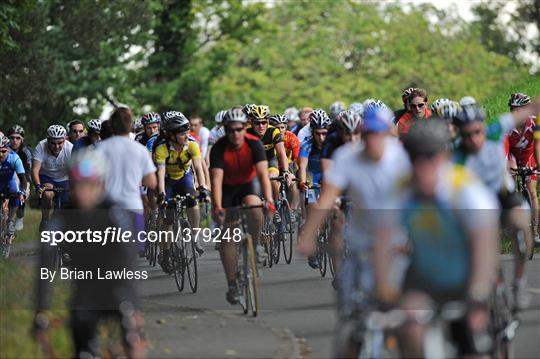 Lance Armstrong Rides with Fans in the Phoenix Park