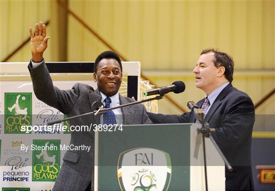 Pelé Visits Trinity Comprehensive School, Ballymun