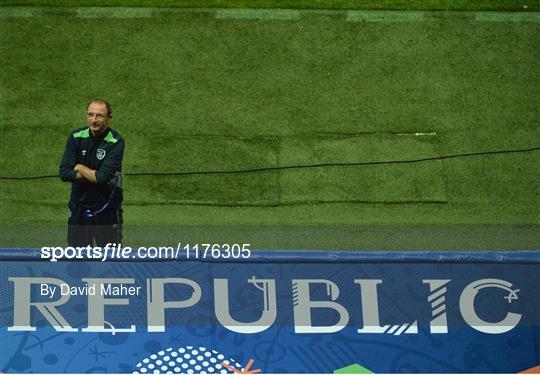Republic of Ireland Management walk the pitch at Grand Stade Lille Métropole at UEFA Euro 2016