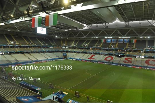Republic of Ireland Management walk the pitch at Grand Stade Lille Métropole at UEFA Euro 2016