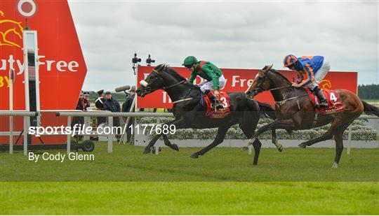 Horse Racing from the Curragh