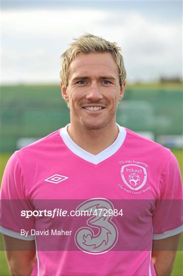 3 Photocall to Launch Umbro Pink Jersey Photocall in aid of Breast Cancer Awareness