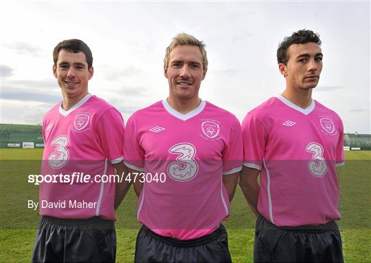 3 Photocall to Launch Umbro Pink Jersey Photocall in aid of Breast Cancer Awareness