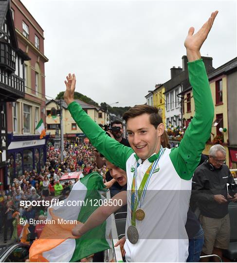 Olympic silver medallists Paul and Gary O'Donovan return from Rio 2016
