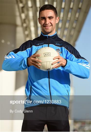 Sam Maguire and Dublin players visit AIG