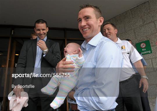 Kilkenny Team Visit Our Lady's Hospital for Sick Children, Crumlin