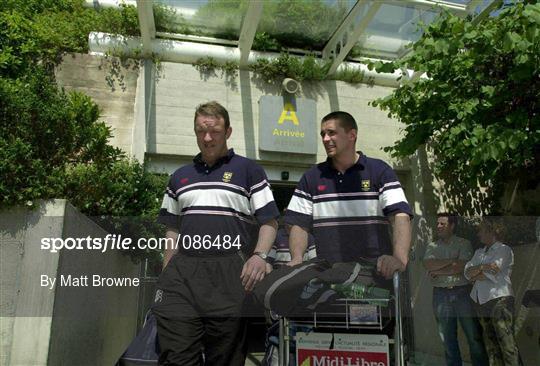 Munster Rugby players and Supporters Arrive in France