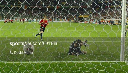 Spain v Republic of Ireland - FIFA World Cup 2002 Round of 16 Spain v Republic of Ireland - FIFA World Cup 2002 Round of 16