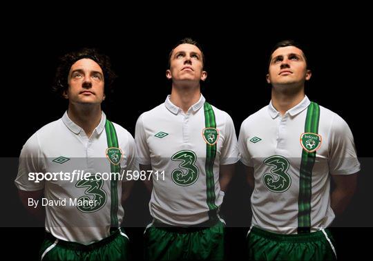 Three launches the new Umbro Ireland away jersey